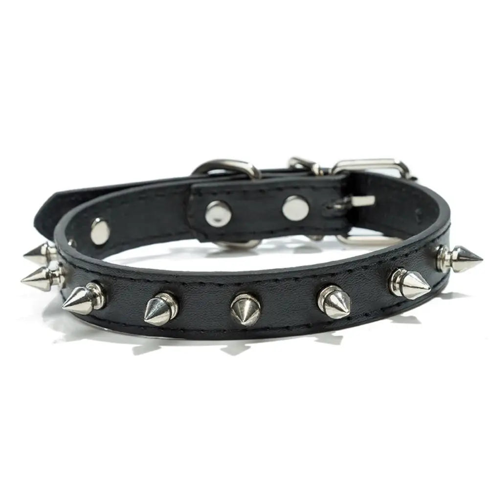 Collier en Cuir Clouté pour Chien — Réglable, Style Rock & Tendance 🤘