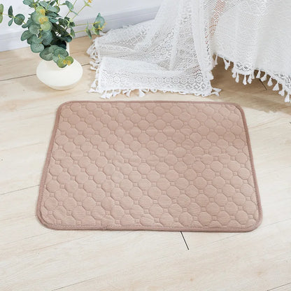 Tapis d'Éducation Lavable & Réutilisable pour Chien & Chiot — Absorbant, Antidérapant & Imperméable 🐾