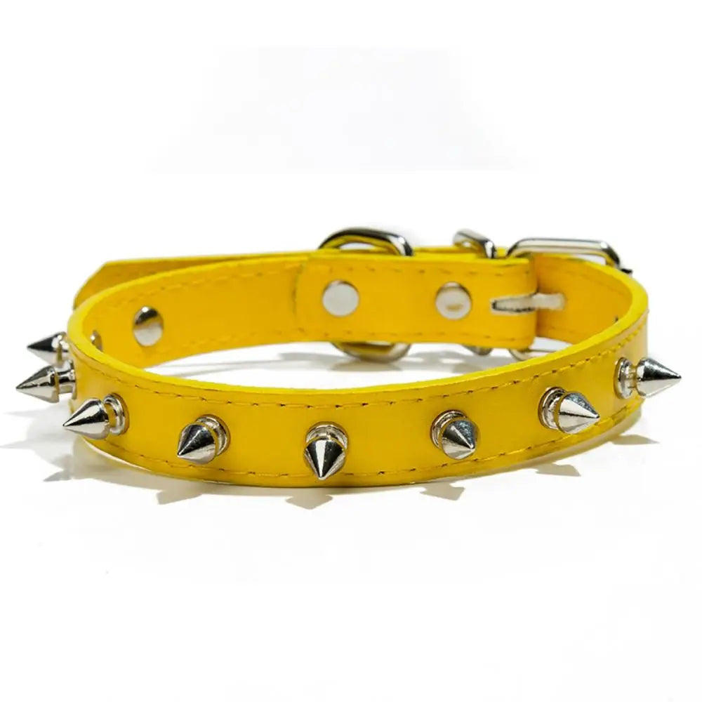 Collier en Cuir Clouté pour Chien — Réglable, Style Rock & Tendance 🤘