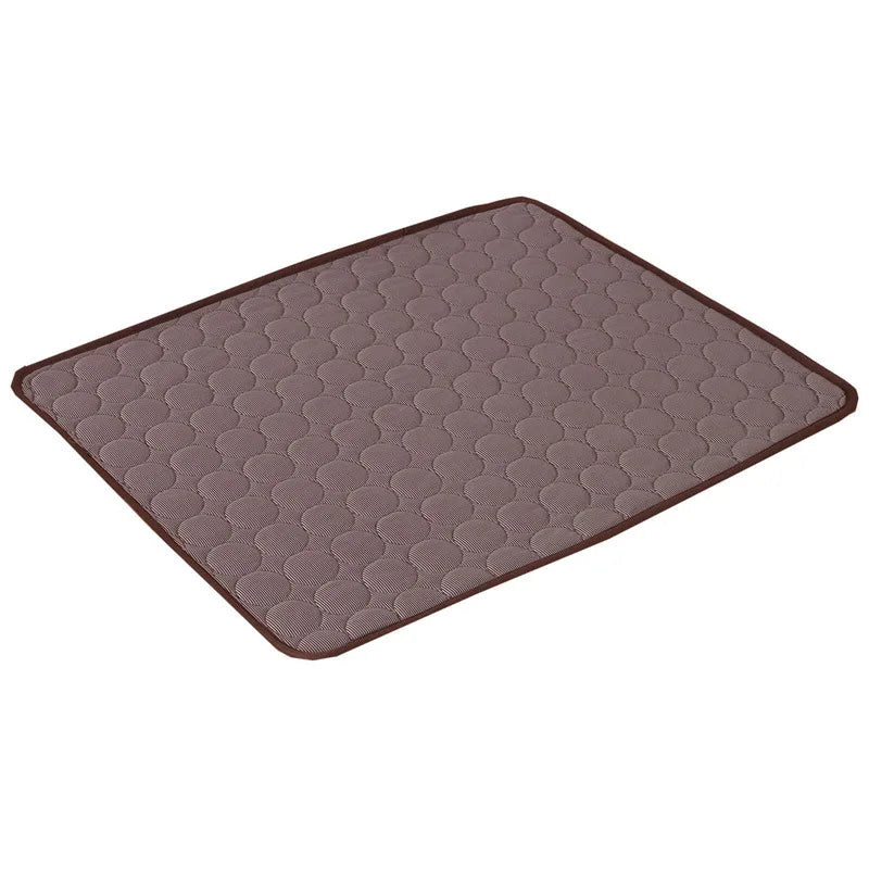 Tapis Rafraîchissant pour Chien et Chat — Gel Rafraîchissant, 7 Tailles, Parfait pour l'Été ☀️