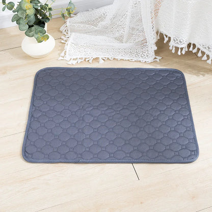 Tapis d'Éducation Lavable & Réutilisable pour Chien & Chiot — Absorbant, Antidérapant & Imperméable 🐾